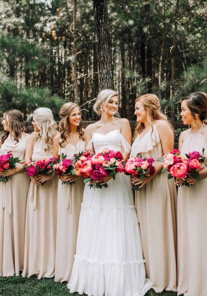 bridal party photoshoot outside